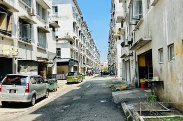 Dataran Otomobil, Seksyen 15