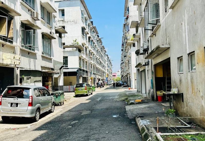 Dataran Otomobil, Seksyen 15