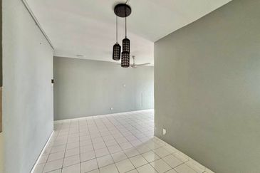 Vista Pinggiran, Taman Pinggiran Putra