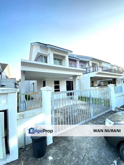 Semi-D Cluster Double Storey Bayu Suria Bandar Puncak Alam, Selangor, Bandar Puncak Alam