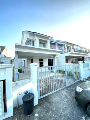 Semi-D Cluster Double Storey Bayu Suria Bandar Puncak Alam for Sale ...