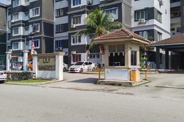 Lily Apartment, Taman Saujana Utama