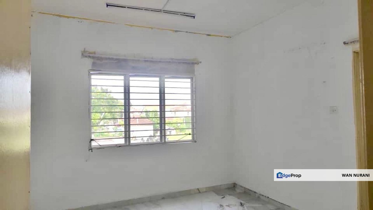 End Lot Level 1 Lily Apartment, Saujana Utama , Sg Buloh For Sale, Selangor, Sungai Buloh