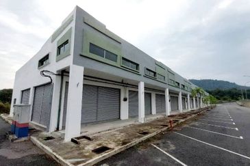 Alor Gajah, Residensi Pr1ma Pulau Sebang Shoplot For Sale