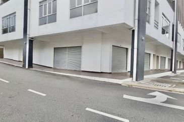 Shoplot PR1MA Bandar Bukit Mahkota Bangi Selangor For Sale