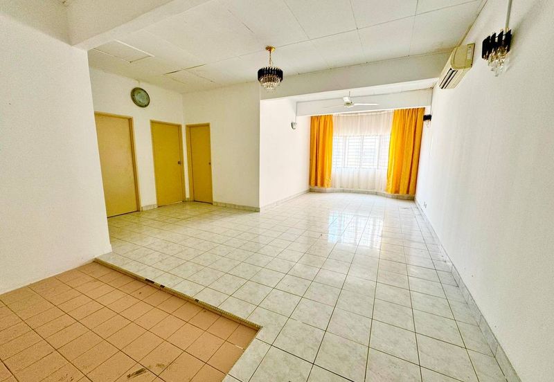 Pangsapuri Mutiara Subang