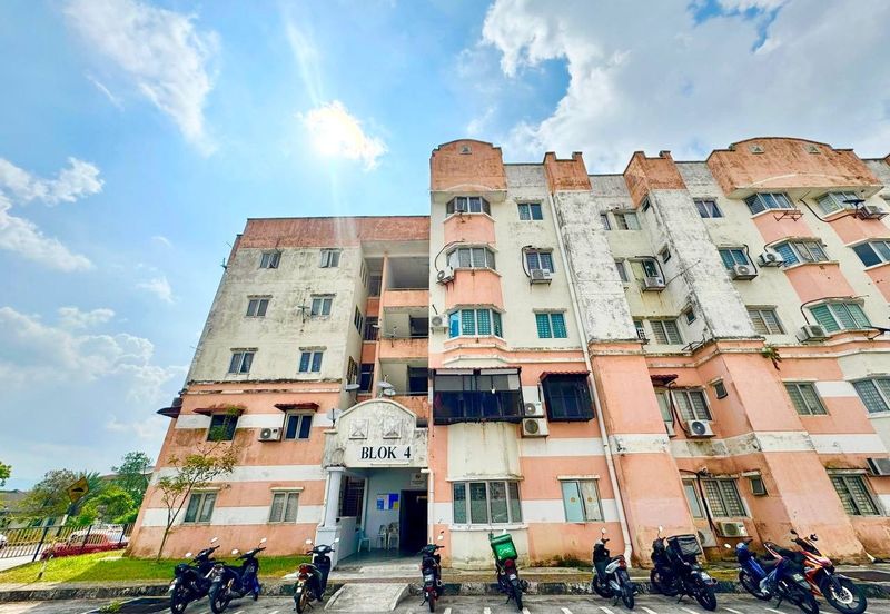 Pangsapuri Mutiara Subang