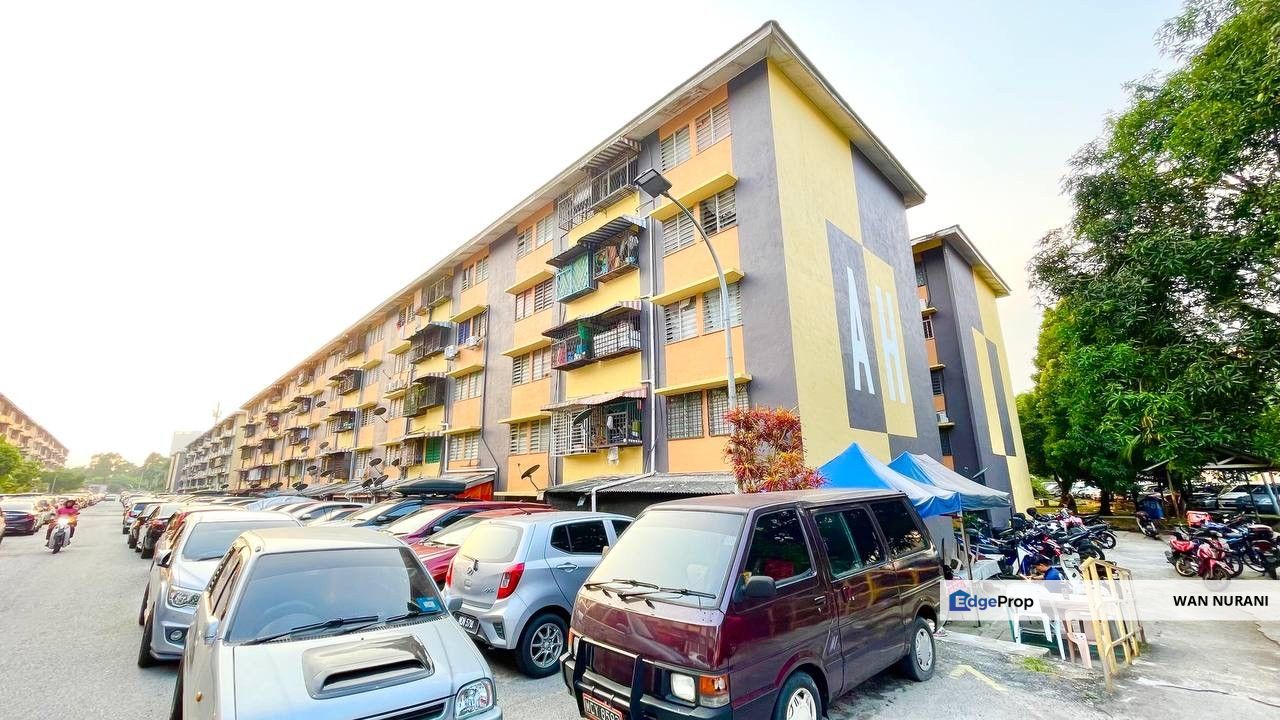 Ground Floor Flat Pandan Indah Blok AH Pandan Indah Ampang For Sale, Selangor, Ampang