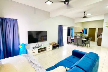 Coner Lot Double Storey Terrace Taman Ruby Dengkil Selangor For Sale