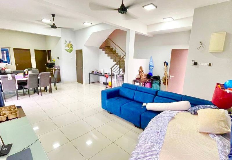 Coner Lot Double Storey Terrace Taman Ruby Dengkil Selangor For Sale