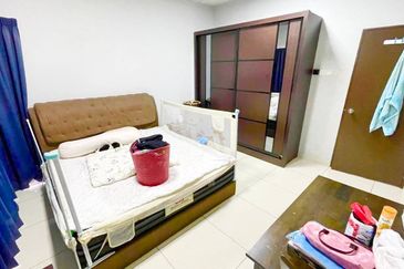 Coner Lot Double Storey Terrace Taman Ruby Dengkil Selangor For Sale