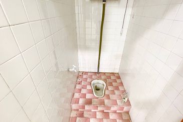 Jalan Bukit Kemuning