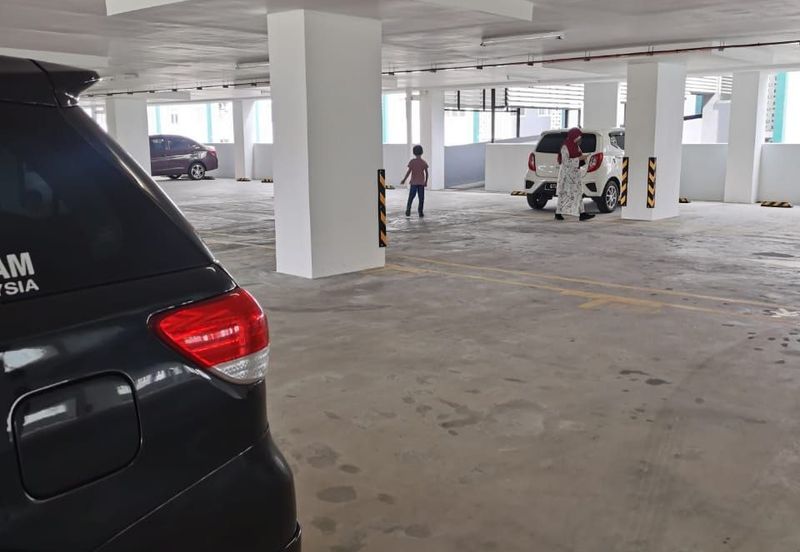 Tangerine Suites @ Sunsuria City **