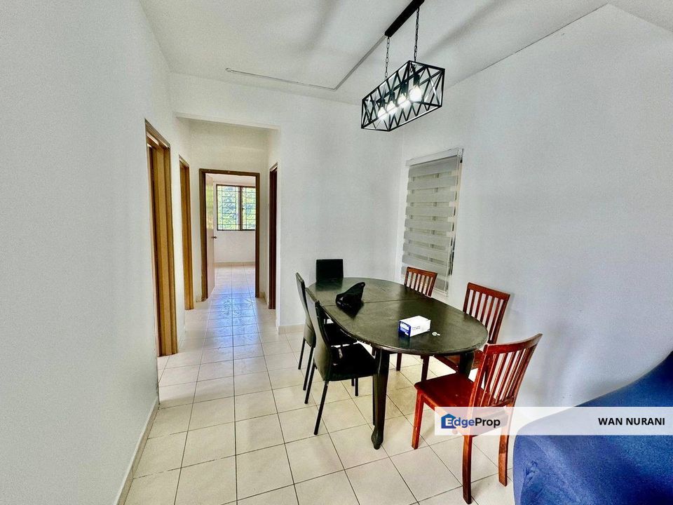 End Lot Pangsapuri Saujana Gombak Taman Pinggiran Batu Cave Selangor, Selangor, Batu Caves 