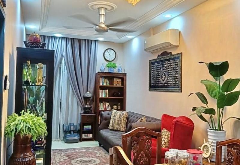 PR1MA Lakefront Homes