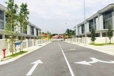 Jalan Sungai Mulia