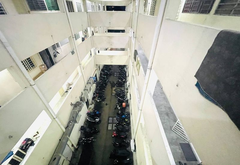 Residensi Bistaria, Ukay Bistari