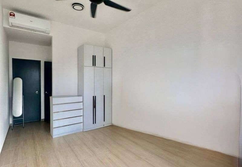 The Hipster @ Taman Desa