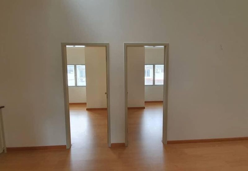 Albury 2, Taman Tasik Senangin