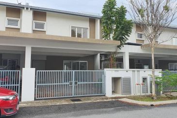 Albury 2, Taman Tasik Senangin