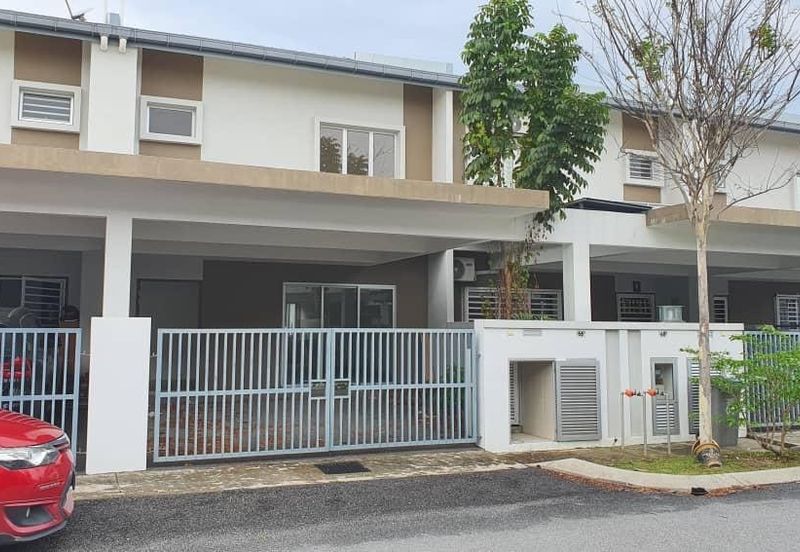 Albury 2, Taman Tasik Senangin