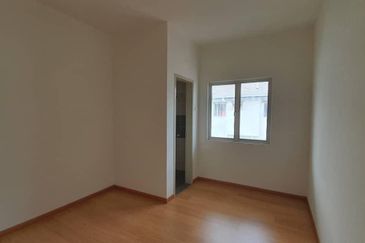 Albury 2, Taman Tasik Senangin