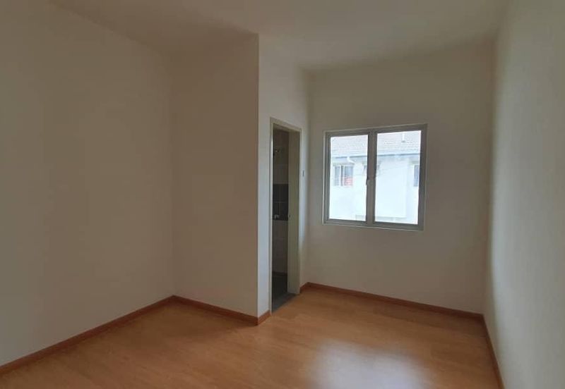 Albury 2, Taman Tasik Senangin