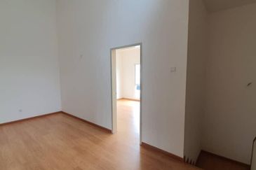 Albury 2, Taman Tasik Senangin