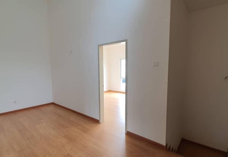 Albury 2, Taman Tasik Senangin