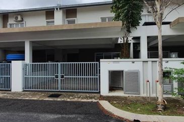 Albury 2, Taman Tasik Senangin