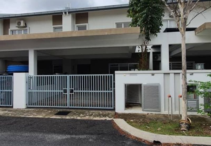 Albury 2, Taman Tasik Senangin