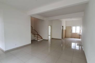 Albury 2, Taman Tasik Senangin