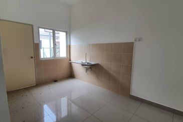 Albury 2, Taman Tasik Senangin