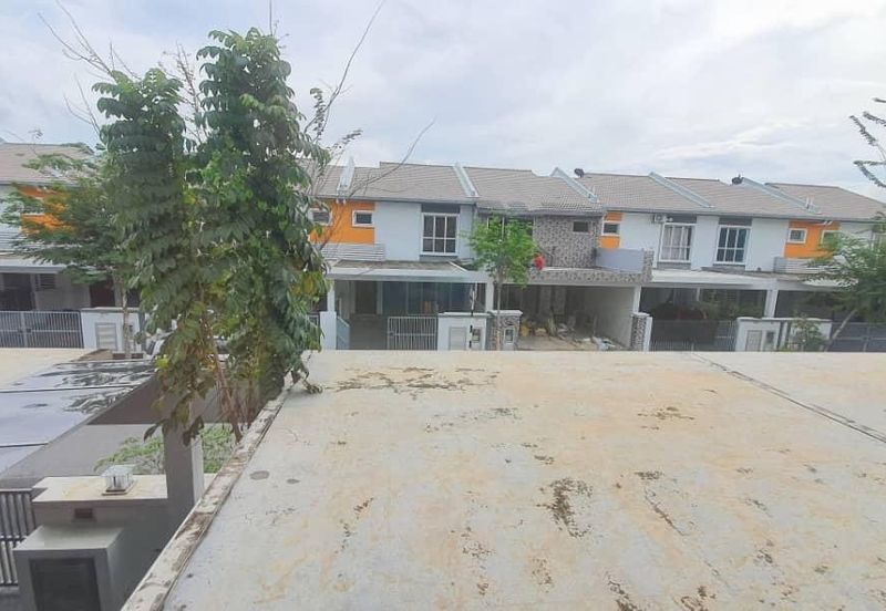 Albury 2, Taman Tasik Senangin