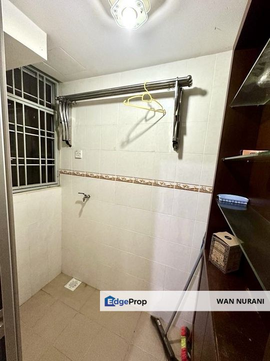 Kantan Court Taman Bukit Serdang Seri Kembangan Selangor For Sale, Selangor, Seri Kembangan