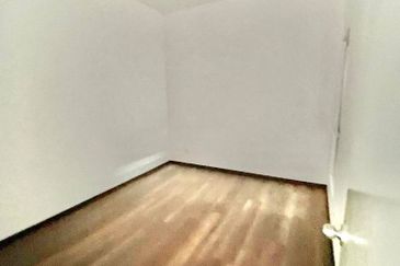 Residensi Anggerik Wira