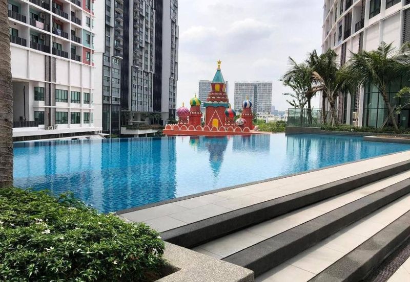 I Residence @ I City