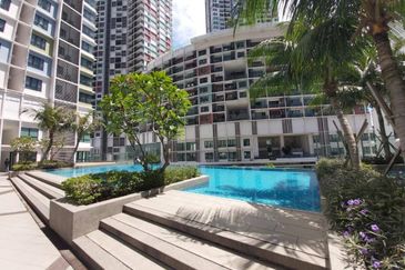 I Residence @ I City