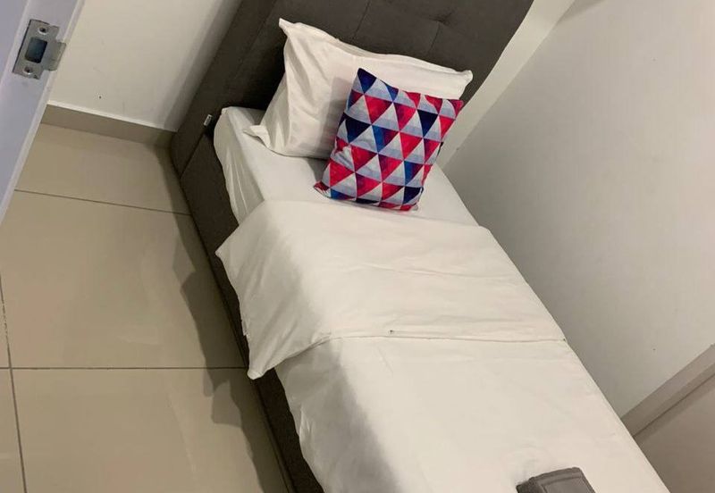 I Residence @ I City