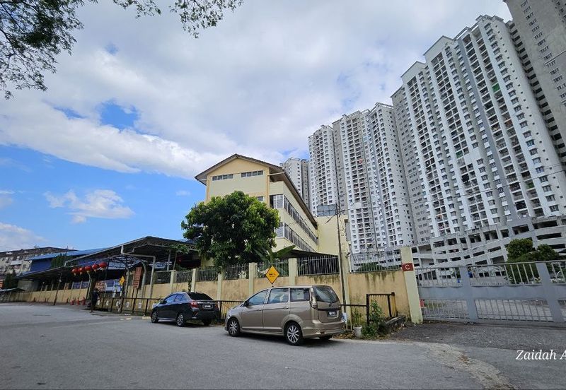 Sri Gotong Apartment