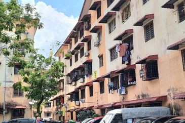 Pangsapuri Damai, Subang Bestari