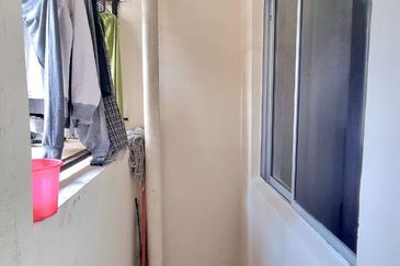 Pangsapuri Damai, Subang Bestari