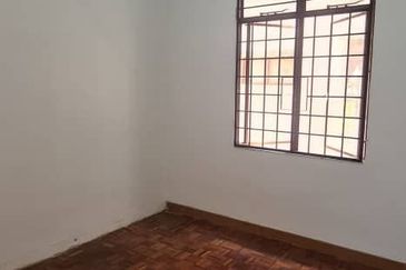 Pangsapuri Sri Raya, Ukay Perdana