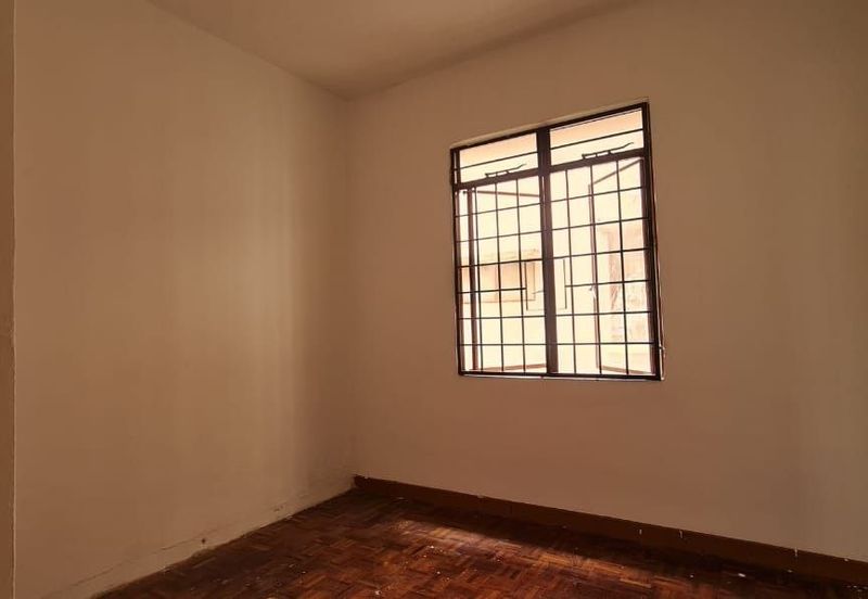 Pangsapuri Sri Raya, Ukay Perdana