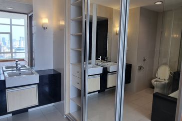 Dua Sentral Residential Tower