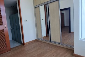 Dua Sentral Residential Tower