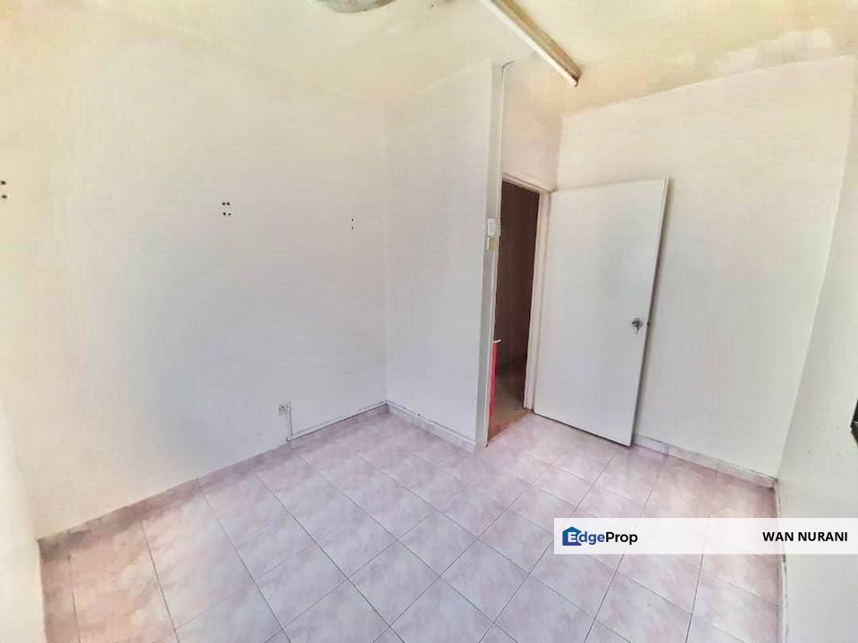 Near LRT First Floor Tulip Apartment Pandan Indah  Ampang For Sale, Selangor, Ampang