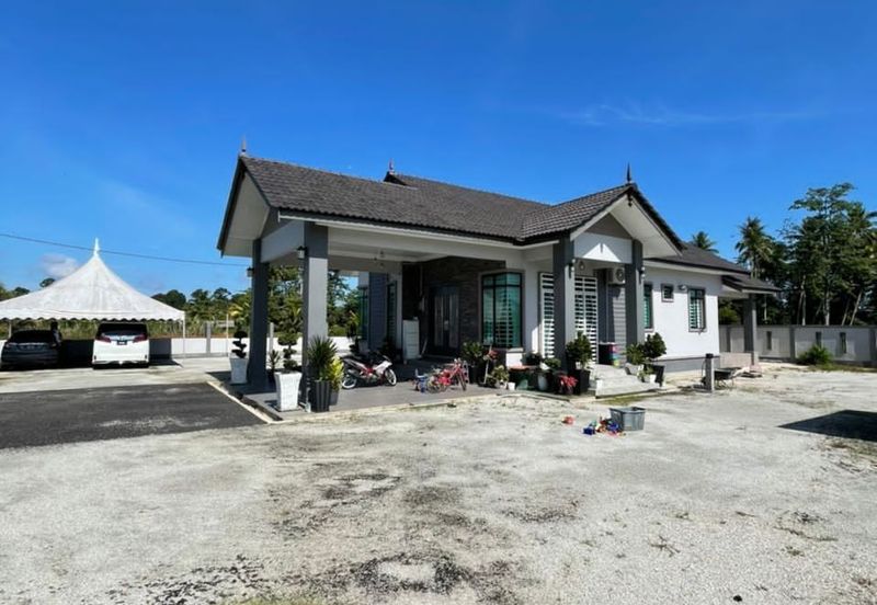 Banglo Setingkat Beserta Tanah 1.25 Ekar Kampung Apal, Besut Terengganu Untuk Di Jual