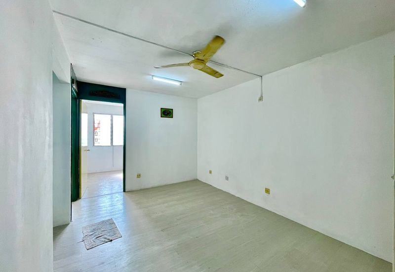 Flat Pandan Jaya Blok L13