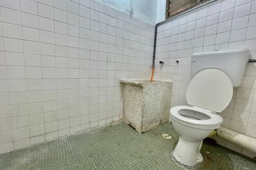 Flat Pandan Jaya Blok L13